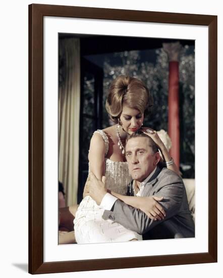 Quinze jours Ailleurs TWO WEEKS IN ANOTHER TOWN by VincenteMinnelli with Cyd Charisse, Kirk Douglas-null-Framed Photo