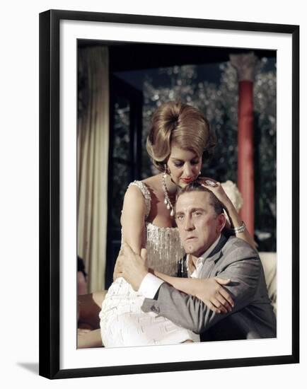 Quinze jours Ailleurs TWO WEEKS IN ANOTHER TOWN by VincenteMinnelli with Cyd Charisse, Kirk Douglas-null-Framed Photo