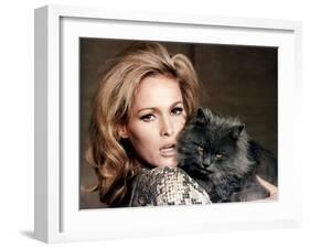 Quoi by neuf Pussycat WHAT'S NEW PUSSYCAT ?de CliveDonner with Ursula Andress, 1965 (photo)-null-Framed Photo