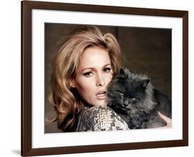 Quoi by neuf Pussycat WHAT'S NEW PUSSYCAT ?de CliveDonner with Ursula Andress, 1965 (photo)-null-Framed Photo