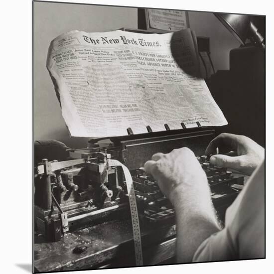 Radio Room of the New York Times Newspaper, Sept. 1942-null-Mounted Photo