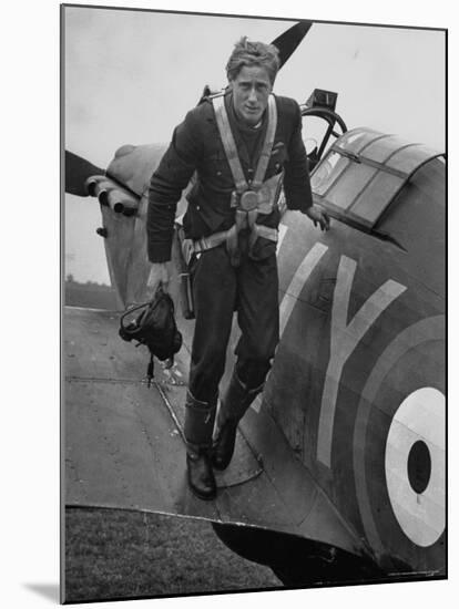 Raf Ace Pilot, South African Albert G. Lewis, After an Engagement with Enemy Planes-William Vandivert-Mounted Photographic Print