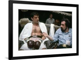 RAGING BULL, 1980 directed by MARTIN SCORSESE On the set, Martin Scorsese explains the scene to Rob-null-Framed Photo