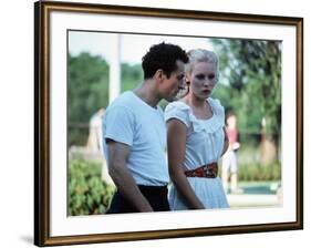 Raging Bull by Martin Scorsese with Robert by Niro and Cathy Moriarty, 1980 (photo)-null-Framed Photo