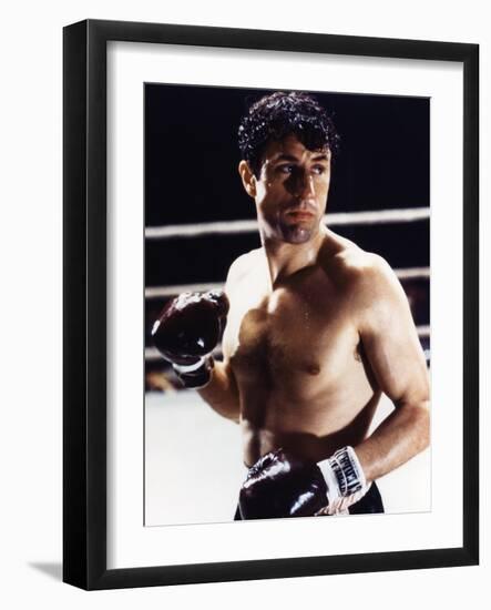 Raging Bull, Robert De Niro, Directed by Martin Scorsese, 1980-null-Framed Photo