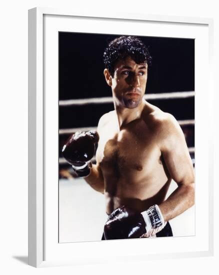 Raging Bull, Robert De Niro, Directed by Martin Scorsese, 1980-null-Framed Photo