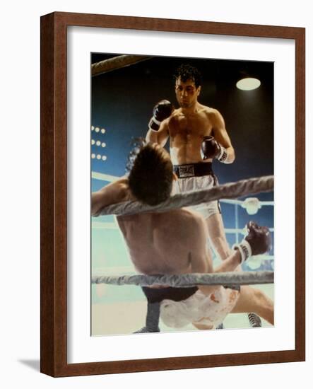 Raging Bull, Robert De Niro, Directed by Martin Scorsese, 1980-null-Framed Photo