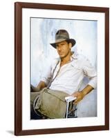 RAIDERS OF THE LOST ARK, 1981 On the set, Harrison Ford (photo)-null-Framed Photo