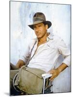 RAIDERS OF THE LOST ARK, 1981 On the set, Harrison Ford (photo)-null-Mounted Photo