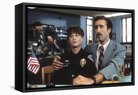 RAISIN ARIZONA, 1987 directed by JOEL AND ETHAN COEN Holly Hunter and Nicolas Cage (photo)-null-Framed Stretched Canvas