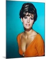 Raquel Welch-null-Mounted Photo