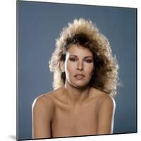 Raquel Welch-null-Mounted Photo