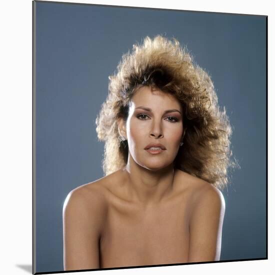 Raquel Welch-null-Mounted Photo