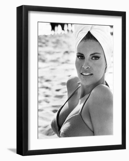 Raquel Welch-null-Framed Photo