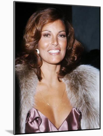 Raquel Welch-null-Mounted Photo