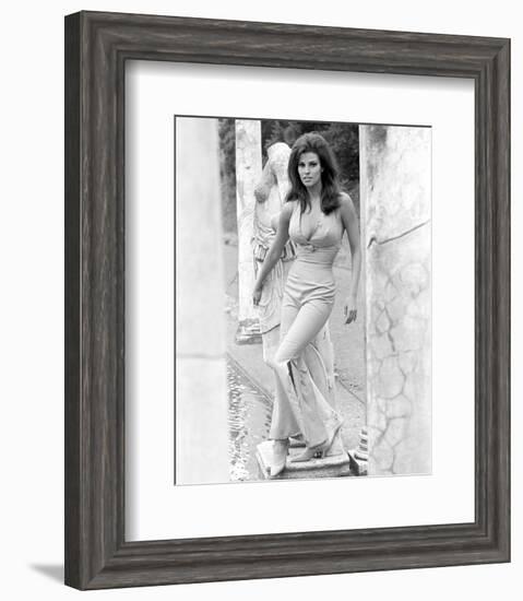 Raquel Welch-null-Framed Photo