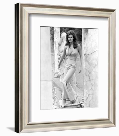 Raquel Welch-null-Framed Photo