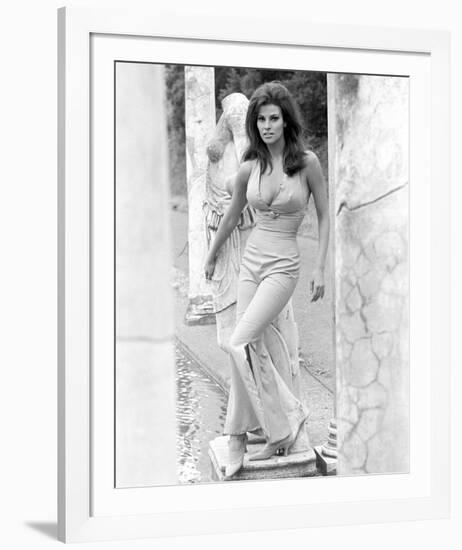 Raquel Welch-null-Framed Photo