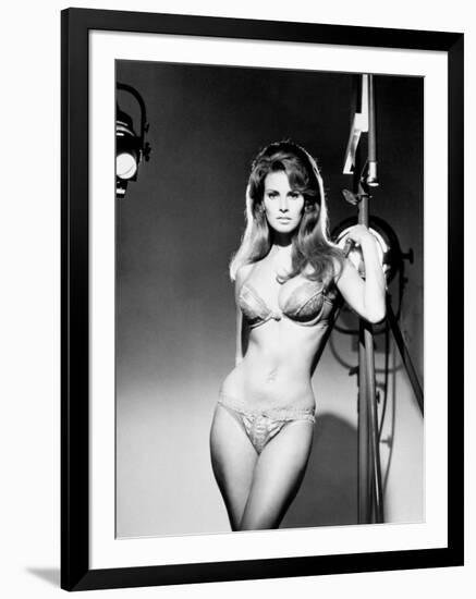 Raquel Welch-null-Framed Photographic Print