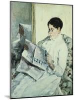 Reading "Le Figaro"-Mary Cassatt-Mounted Giclee Print