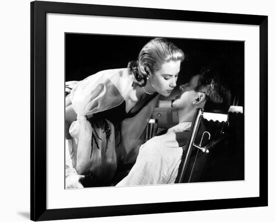REAR WINDOW, 1954 directed by ALFRED HITCHCOCK Grace Kelly and James Stewart (b/w photo)-null-Framed Photo