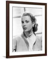 REAR WINDOW, 1954 directed by ALFRED HITCHCOCK Grace Kelly (b/w photo)-null-Framed Photo