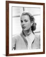 REAR WINDOW, 1954 directed by ALFRED HITCHCOCK Grace Kelly (b/w photo)-null-Framed Photo