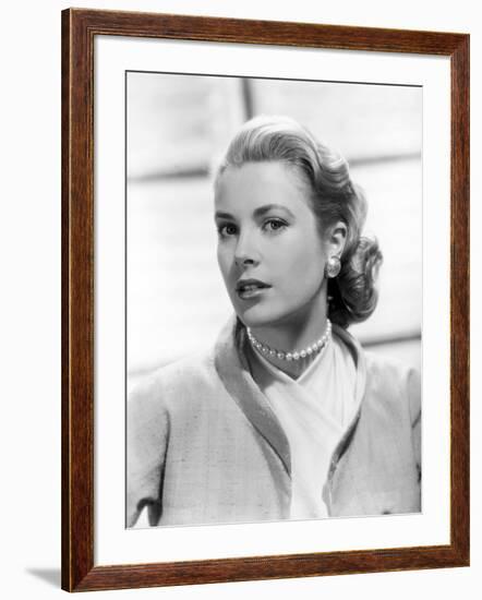 REAR WINDOW, 1954 directed by ALFRED HITCHCOCK Grace Kelly (b/w photo)-null-Framed Photo