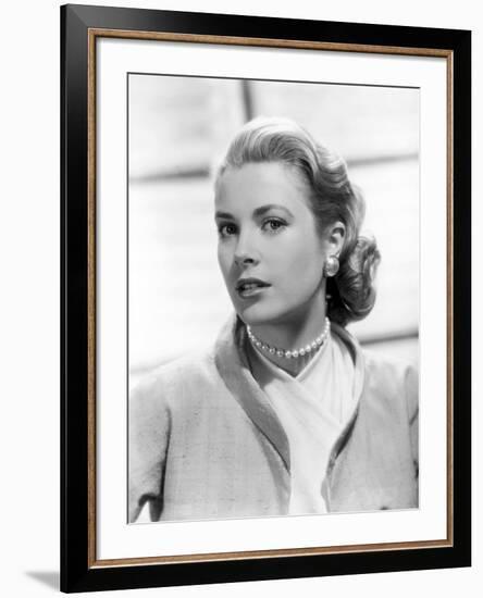 REAR WINDOW, 1954 directed by ALFRED HITCHCOCK Grace Kelly (b/w photo)-null-Framed Photo