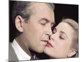 REAR WINDOW, 1954 directed by ALFRED HITCHCOCK James Stewart and Grace Kelly (photo)-null-Mounted Photo