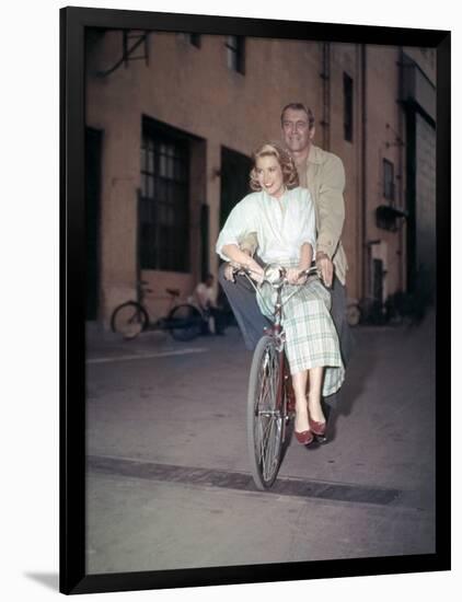 REAR WINDOW, 1954 directed by ALFRED HITCHCOCK On the set, Grace Kelly and James Stewart (photo)-null-Framed Photo