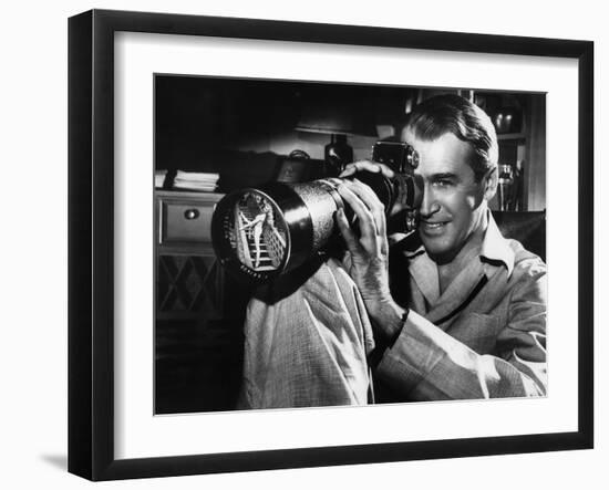 REAR WINDOW, 1954 directed byALFRED HITCHCOCK James Stewart (b/w photo)-null-Framed Photo