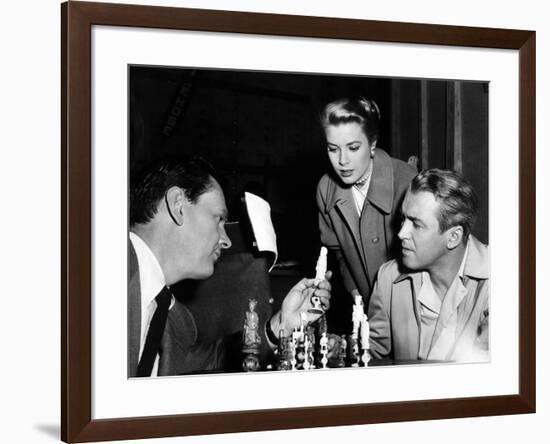 REAR WINDOW, 1954 directed byALFRED HITCHCOCK On the set, Wendell Corey, Grace Kelly and James Stew-null-Framed Photo