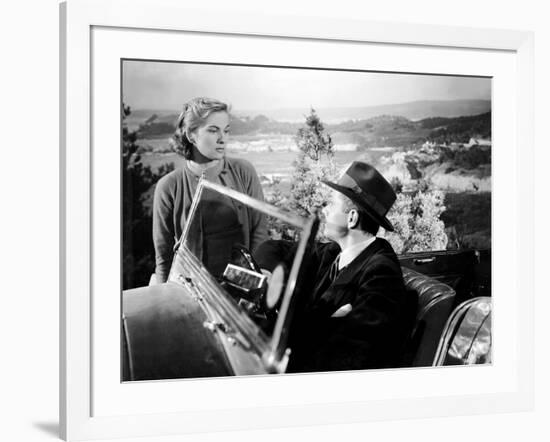 REBECCA, 1940 directed by ALFRED HITCHCOCK Joan Fontaine (b/w photo)-null-Framed Photo