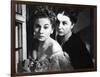 REBECCA, 1940 directed by ALFRED HITCHCOCK Joan Fontaine / Judith Anderson (d'apres Daphne du Mauri-null-Framed Photo