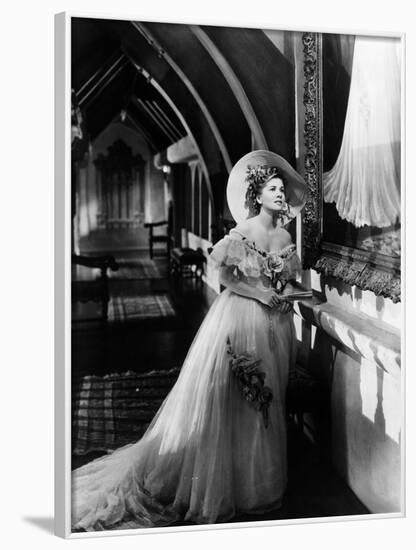 Rebecca by Alfred Hitchcock with Joan Fontaine, 1940 (d'apres Daphne du Maurier) (b/w photo)-null-Framed Photo