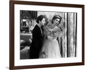 Rebecca d'Alfred Hitchcock with Judith Anderson and Joan Fontaine, 1940 (d'apres Daphne du Maurier)-null-Framed Photo