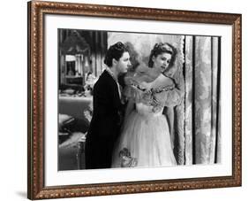 Rebecca d'Alfred Hitchcock with Judith Anderson and Joan Fontaine, 1940 (d'apres Daphne du Maurier)-null-Framed Photo