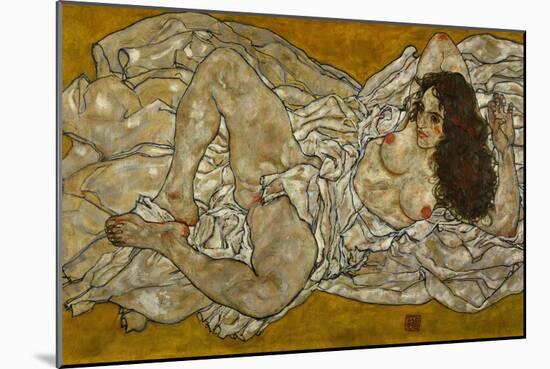 Reclining Woman, 1917-Egon Schiele-Mounted Giclee Print