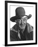 RED RIVER, 1948 directed by HOWARD HAWKS Walter Brennan (b/w photo)-null-Framed Photo