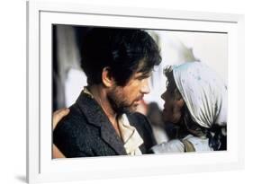 REDS, 1981 directed by WARREN BEATTY Warren Beatty and Diane Keaton (photo)-null-Framed Photo