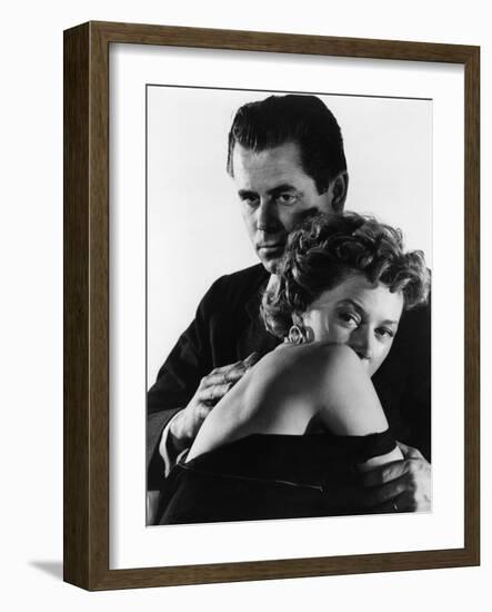 Reglement by Comptes THE BIG HEAT by FritzLang with Glenn Ford and Gloria Grahame, 1953 (b/w photo)-null-Framed Photo