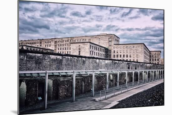 Remains of the Berlin Wall-Madrugada Verde-Mounted Photographic Print