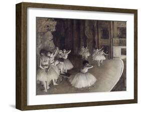 Répétition d'un ballet sur la scène-Edgar Degas-Framed Giclee Print