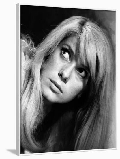 REPULSION, 1965 directed by ROMAN POLANSKI Catherine Deneuve (b/w photo)-null-Framed Photo