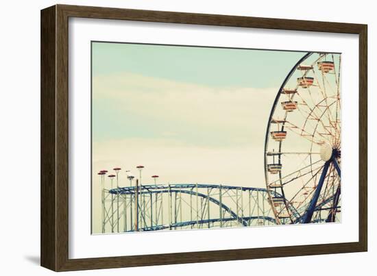 Retro Ferris-Gail Peck-Framed Photographic Print