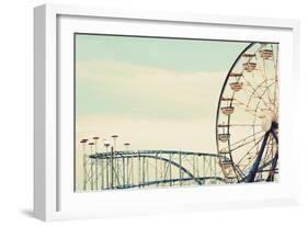 Retro Ferris-Gail Peck-Framed Photographic Print