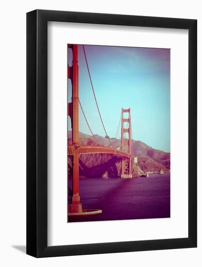 Retro Golden Gate-Sonja Quintero-Framed Photographic Print