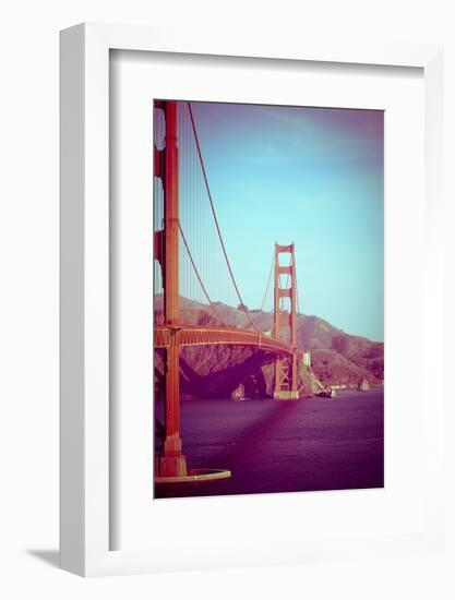 Retro Golden Gate-Sonja Quintero-Framed Photographic Print