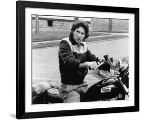 Richard Gere - An Officer and a Gentleman-null-Framed Photo